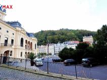 Prodej obchodního prostoru, Karlovy Vary, Divadelní náměstí, 87 m2