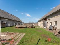 Prodej zemědělského objektu, Kněžice, 1850 m2