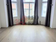 Pronájem bytu 1+kk, Praha - Vršovice, 28. pluku, 43 m2