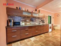 Prodej rodinného domu, Trnovany, 213 m2