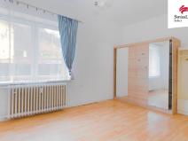 Prodej bytu 1+kk, Úpice, Spojenců, 31 m2