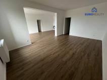 Prodej bytu 1+kk, Karlovy Vary, Sedlecká, 75 m2