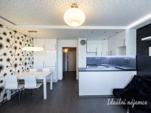 Pronájem bytu 2+kk, Praha - Černý Most, Kpt. Stránského, 43 m2