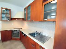 Pronájem bytu 3+1, Karlovy Vary, Mariánskolázeňská, 80 m2