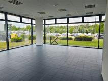 Pronájem obchodního prostoru, Praha - Horní Počernice, Sezemická, 132 m2