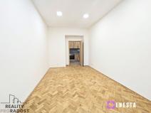 Pronájem bytu 2+1, Praha - Nusle, náměstí Generála Kutlvašra, 54 m2