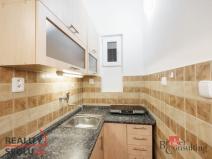 Pronájem bytu 1+kk, Praha - Strašnice, Za poštou, 30 m2