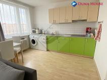 Pronájem bytu 1+kk, Praha - Záběhlice, Topolová, 31 m2