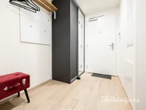 Pronájem bytu 1+kk, Praha - Žižkov, Šrámkové, 36 m2