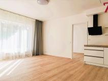 Pronájem bytu 2+kk, Praha - Štěrboholy, Pod areálem, 56 m2