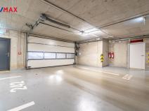 Pronájem garážového stání, Praha - Vysočany, Čerpadlová, 15 m2