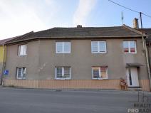 Prodej rodinného domu, Lešany, 251 m2