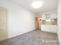 Pronájem bytu 1+kk, Praha - Smíchov, Na Březince, 23 m2