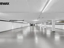 Prodej garážového stání, Hradec Králové - Pražské Předměstí, Gočárova třída, 13 m2