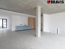 Pronájem obchodního prostoru, Brno, Charvatská, 154 m2