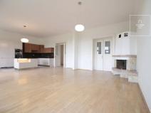Pronájem bytu 4+kk, Praha - Nové Město, Na Moráni, 155 m2
