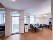 Pronájem bytu 6+kk a větší, Hradec Králové, třída Karla IV., 240 m2