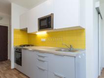 Pronájem bytu 2+1, Karlovy Vary, Krymská, 52 m2