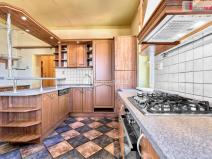 Prodej bytu 3+1, Karlovy Vary - Stará Role, Nerudova, 89 m2