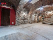 Pronájem obchodního prostoru, Praha - Karlín, Prvního pluku, 74 m2