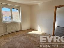 Prodej bytu 3+1, Chvaletice, Obránců míru, 58 m2
