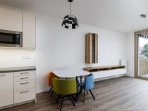 Pronájem bytu 2+kk, Praha - Žižkov, V domově, 48 m2