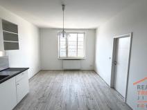 Pronájem bytu 2+kk, Hradec Králové, Ulrichovo náměstí, 58 m2