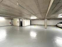 Pronájem garážového stání, Praha - Hloubětín, Nademlejnská, 10 m2