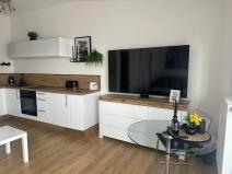 Prodej bytu 1+kk, Jesenice, Sluneční, 35 m2