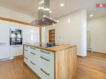 Pronájem bytu 3+1, Praha - Dejvice, Kafkova, 105 m2