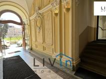 Pronájem obchodního prostoru, Olomouc, Palachovo nám., 122 m2