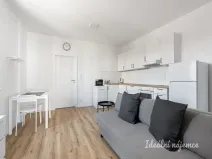 Pronájem bytu 2+kk, Praha - Kyje, Za černým mostem, 42 m2