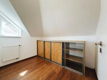 Pronájem rodinného domu, Praha - Březiněves, V pěšinkách, 195 m2