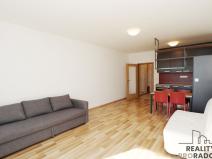Pronájem bytu 1+kk, Praha - Strašnice, Zvěřinova, 38 m2