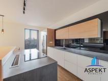 Prodej bytu 4+kk, Praha - Holešovice, Sanderova, 135 m2