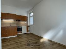 Pronájem bytu 2+kk, Hranice - Hranice I-Město, Pernštejnské náměstí, 44 m2