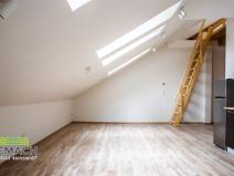 Pronájem atypického bytu, Dvůr Králové nad Labem, Havlíčkova, 55 m2