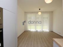 Pronájem bytu 1+kk, Praha - Hloubětín, Poděbradská, 30 m2