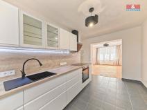 Pronájem bytu 2+1, Hradec Králové, Na Střezině, 56 m2