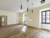 Pronájem kanceláře, Praha - Hradčany, Kanovnická, 812 m2