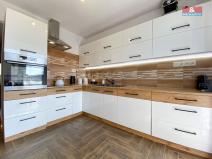 Prodej bytu 4+1, Zahrádky, 82 m2