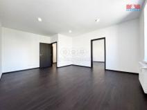 Pronájem bytu 2+1, Karlovy Vary - Bohatice, U Trati, 61 m2
