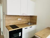 Pronájem bytu 1+kk, Praha - Smíchov, Plzeňská, 20 m2