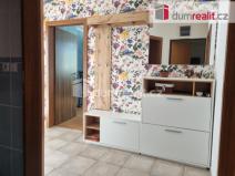 Prodej bytu 3+1, Lošany, 80 m2