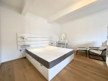 Pronájem bytu 1+1, Praha - Žižkov, Ambrožova, 46 m2
