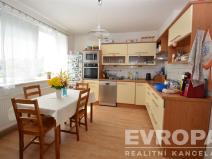 Pronájem bytu 3+kk, Praha - Kbely, Pod Nouzovem, 60 m2