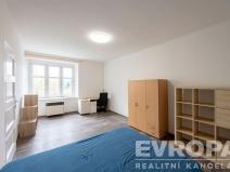 Pronájem bytu 2+1, Praha - Střešovice, Na Malovance, 56 m2