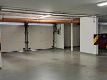 Prodej garážového stání, Praha - Strašnice, Názovská, 11 m2