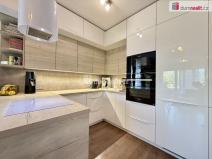 Prodej bytu 3+kk, Praha - Horní Měcholupy, Mantovská, 77 m2