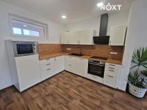 Pronájem rodinného domu, Komořany, 94 m2